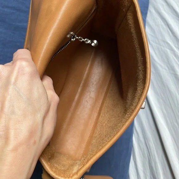 Tan Leather Coach Court Bag with Removable Strap - Picture 6 of 9